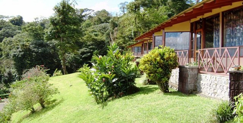 Imagen de los exteriores del Hotel Arenal Vista Lodge. Foto 10