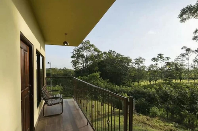 Imagen de la habitación del Hotel Arenal Volcano Inn. Foto 4