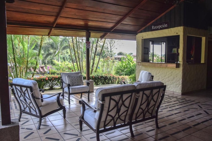 Imagen de los interiores del Hotel Arenal Volcano Inn. Foto 19