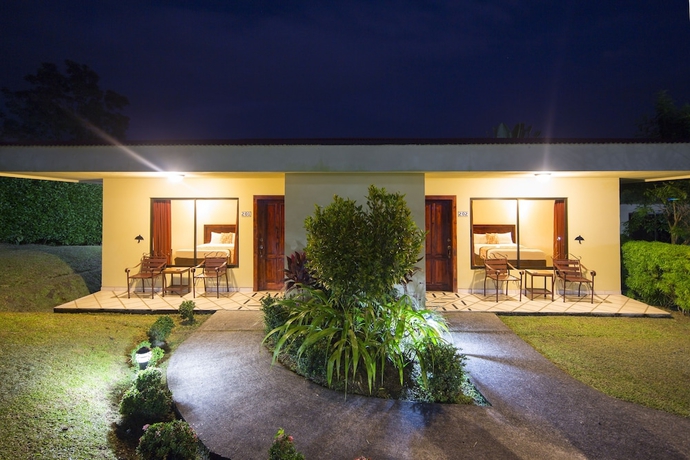 Imagen de la habitación del Hotel Arenal Volcano Inn. Foto 7