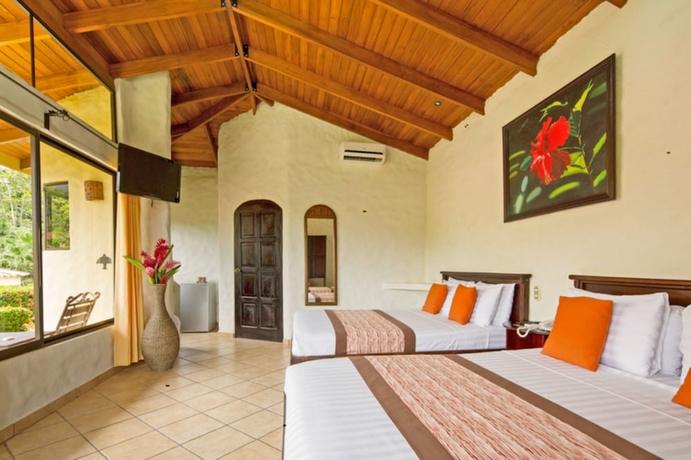 Imagen de la habitación del Hotel Arenal Volcano Inn. Foto 10