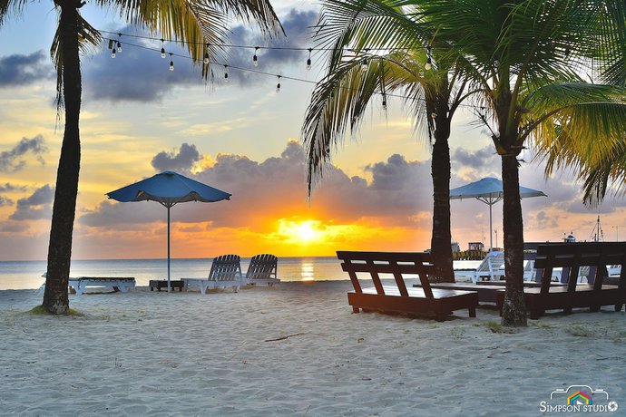 Imagen general del Hotel Arenas Beach. Foto 2