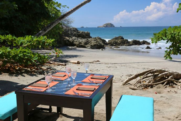 Imagen de los exteriores del Hotel Arenas Del Mar Beachfront and Rainforest Member Of The Cayuga Collection. Foto 4