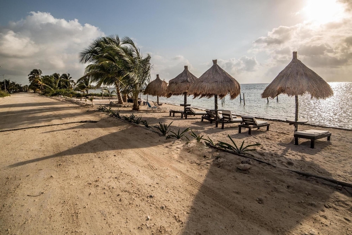 Imagen de los exteriores del Hotel Arenas, Mahahual. Foto 15