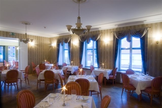 Imagen del bar/restaurante del Hotel Arensburg Boutique and Spa. Foto 3