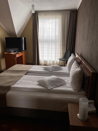 Imagen de la habitación del Hotel Areo and Restaurant. Foto 18