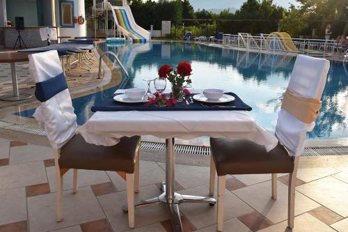 Imagen general del Hotel Ares Blue. Foto 3