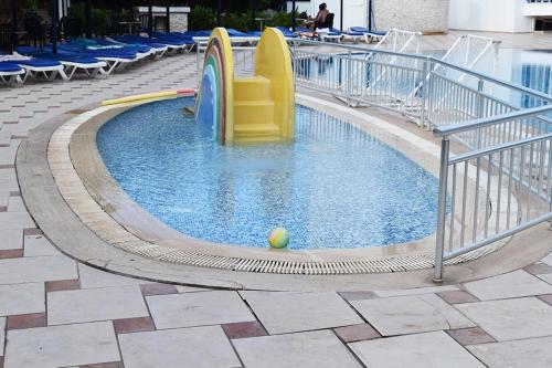 Imagen general del Hotel Ares Blue. Foto 11