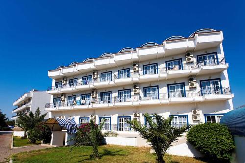 Imagen general del Hotel Ares Blue. Foto 15