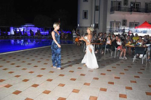 Imagen general del Hotel Ares Blue. Foto 16