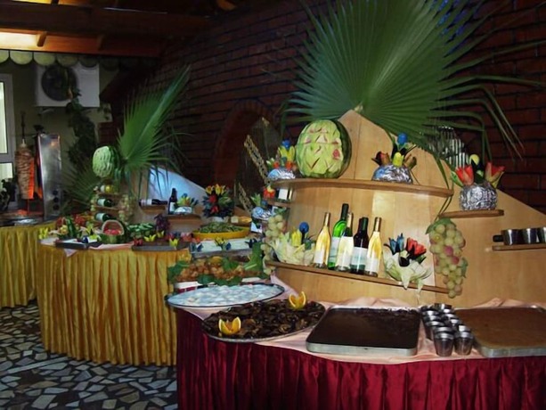 Imagen del bar/restaurante del Hotel Ares City. Foto 12