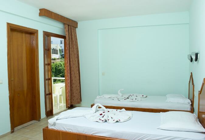 Imagen de la habitación del Hotel Ares City. Foto 20