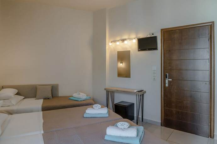 Imagen de la habitación del Hotel Areti, Agia Galini. Foto 16