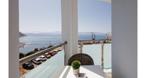 Imagen de la habitación del Hotel Areti, Agia Galini. Foto 17