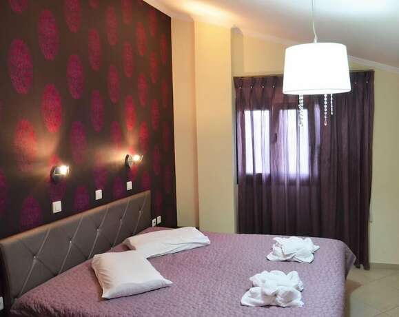 Imagen de la habitación del Hotel Areti Suites. Foto 18