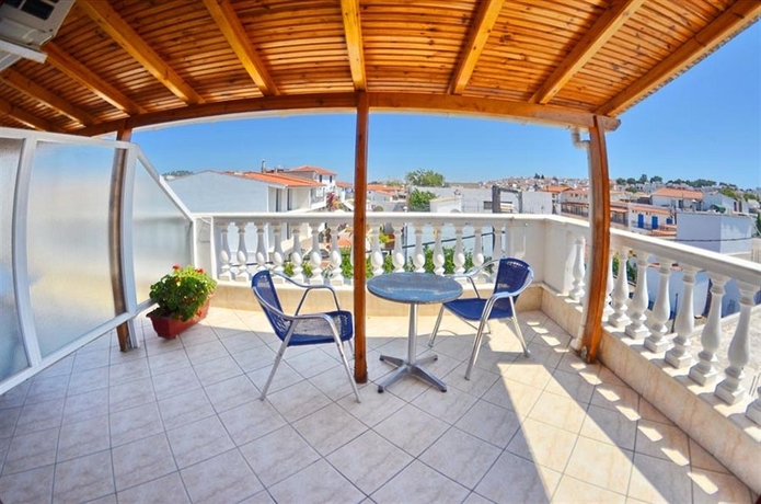 Imagen de la habitación del Hotel Aretousa. Foto 8