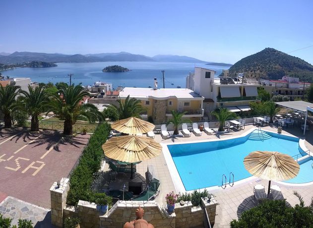 Imagen de la piscina del Hotel Aretoysa. Foto 14