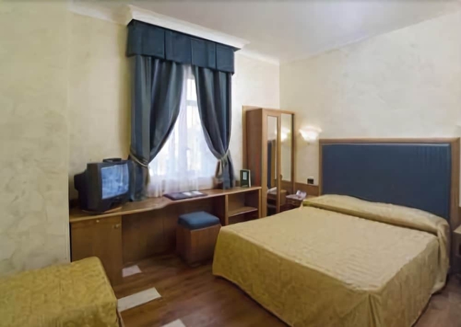 Imagen de la habitación del Hotel Aretusa Palace. Foto 12