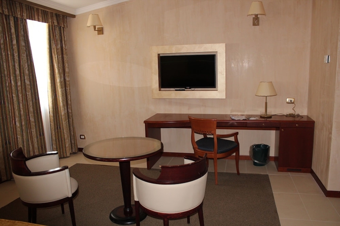 Imagen de la habitación del Hotel Aretusa Palace. Foto 16