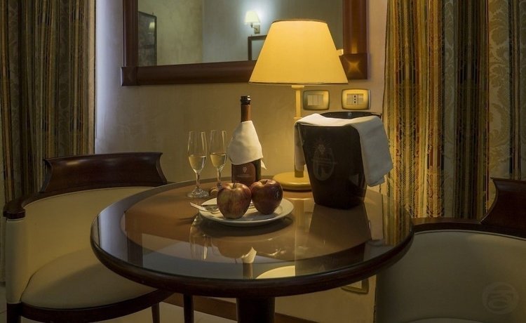 Imagen de la habitación del Hotel Aretusa Palace. Foto 17