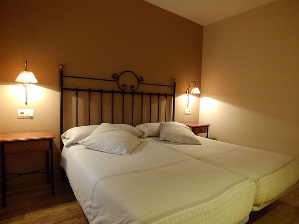 Imagen de la habitación del Hotel Areulo. Foto 7