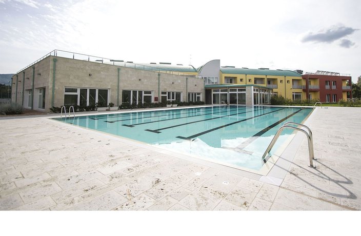 Imagen de la piscina del Hotel Arezzo ASC. Foto 19