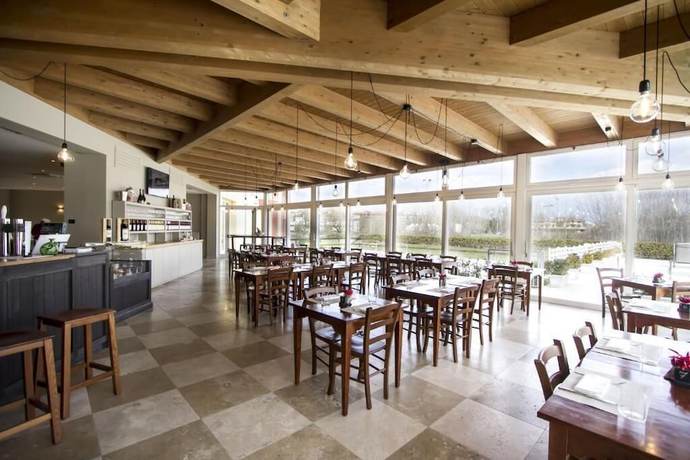 Imagen del bar/restaurante del Hotel Arezzo ASC. Foto 3