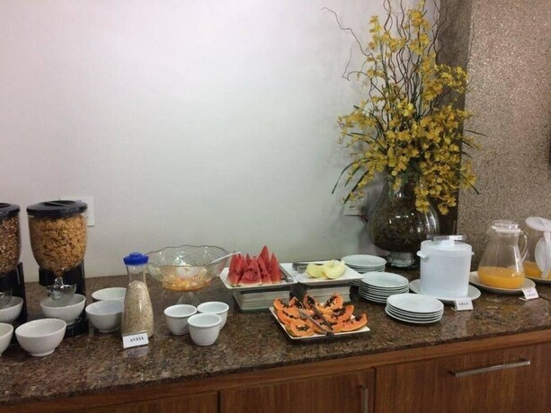 Imagen del bar/restaurante del Hotel Arezzu. Foto 3