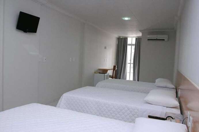 Imagen de la habitación del Hotel Arezzu. Foto 9