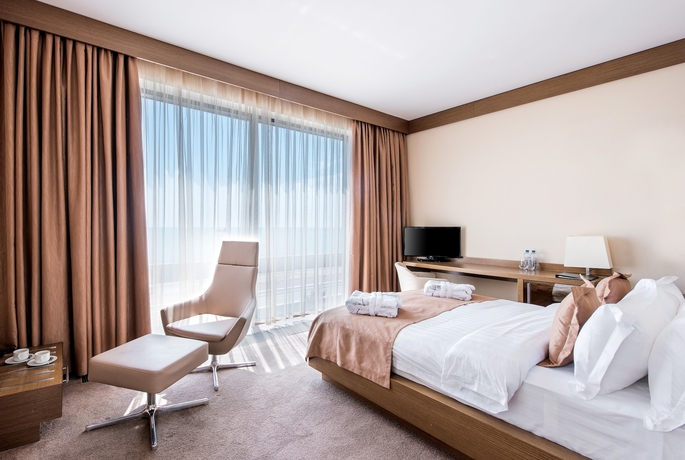 Imagen de la habitación del Hotel Arfa Park. Foto 8