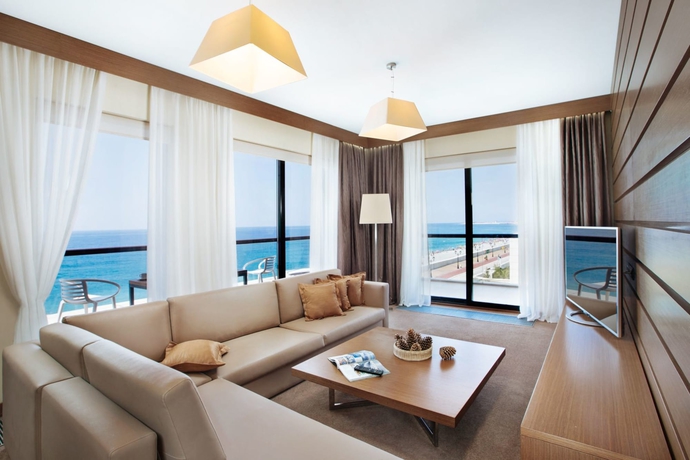 Imagen de los interiores del Hotel Arfa Park. Foto 14