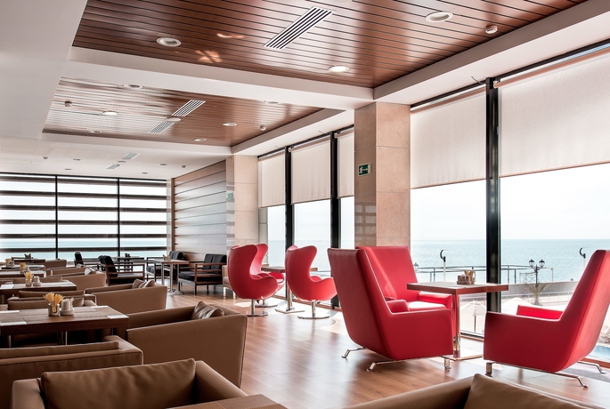 Imagen del bar/restaurante del Hotel Arfa Park. Foto 3