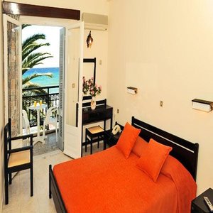 Imagen general del Hotel Argassi Beach. Foto 10