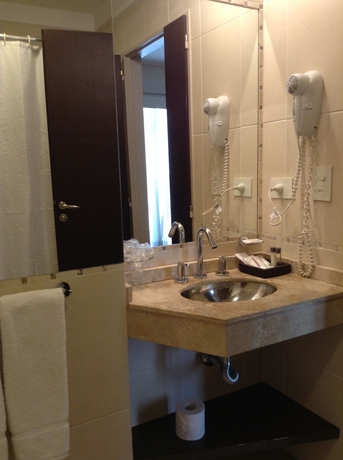 Imagen de la habitación del Hotel Argenta Suites Belgrano. Foto 8