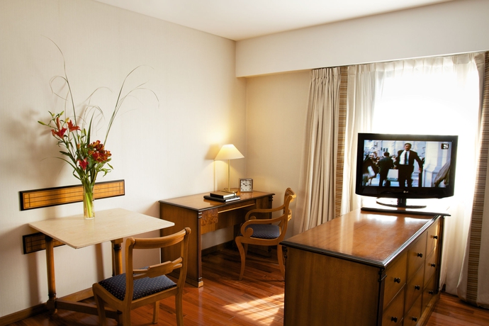 Imagen de los interiores del Hotel Argenta Tower and Suites. Foto 8