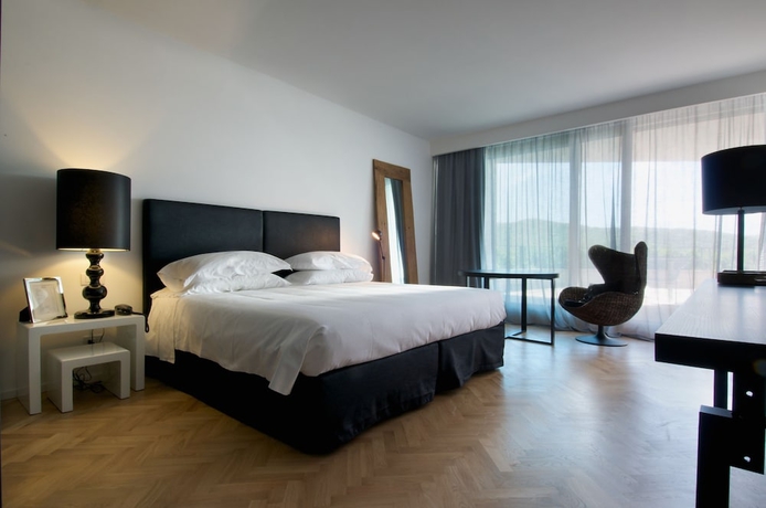 Imagen de la habitación del Hotel Argentario Golf and Wellness Resort. Foto 14