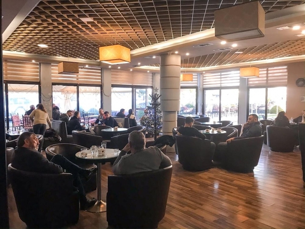 Imagen del bar/restaurante del Hotel Argenti. Foto 3