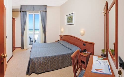 Imagen de la habitación del Hotel Argentina, Senigallia. Foto 3