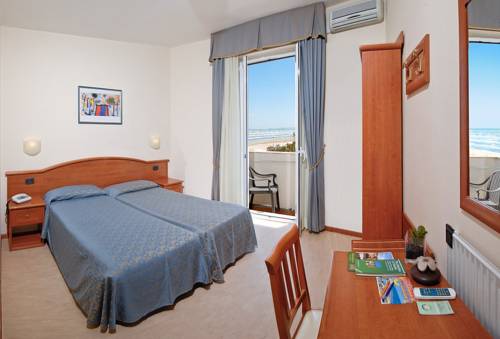 Imagen de la habitación del Hotel Argentina, Senigallia. Foto 4