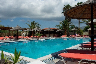 Imagen de la piscina del Hotel Argiri Resort Apartments. Foto 9