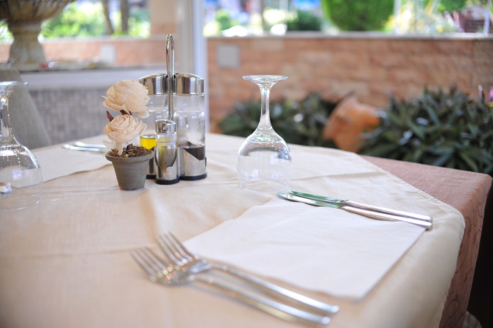 Imagen del bar/restaurante del Hotel Argiro Village. Foto 4