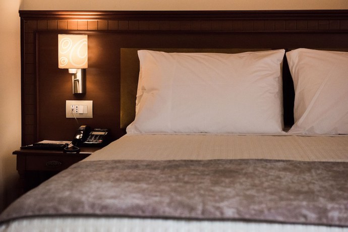 Imagen de la habitación del Hotel Argjiro. Foto 4