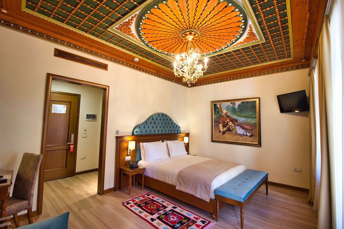 Imagen de la habitación del Hotel Argjiro. Foto 10