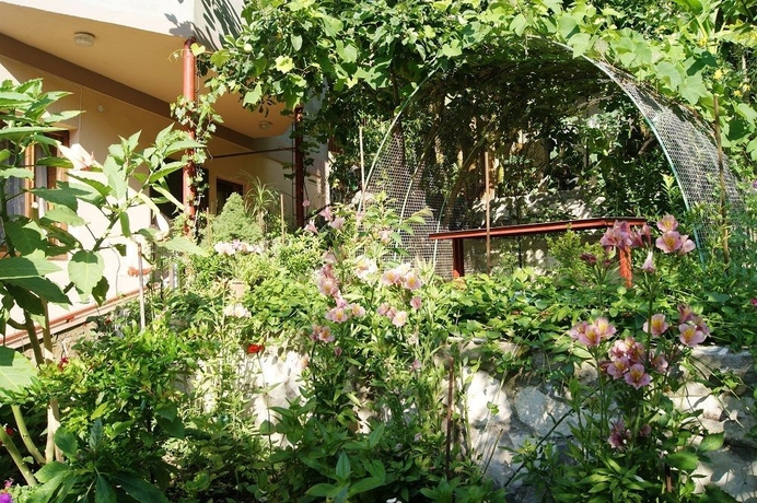 Imagen de los exteriores del Hotel Argo, Lázarevskoye. Foto 10