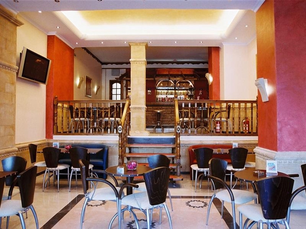 Imagen general del Hotel Argo, Pireo. Foto 10