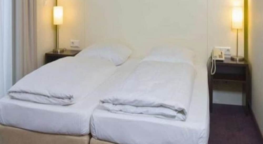 Imagen de la habitación del Hotel Argos Murcia. Foto 6