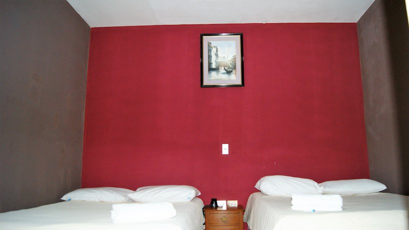 Imagen de la habitación del Hotel Argueta. Foto 12