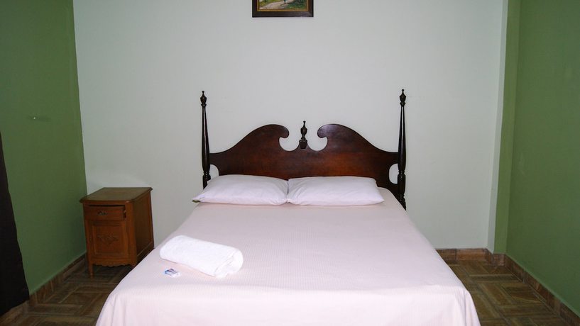 Imagen de la habitación del Hotel Argueta. Foto 14