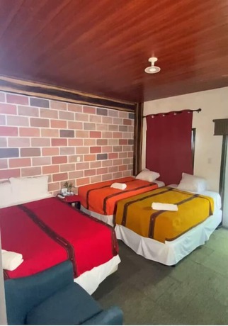 Imagen de la habitación del Hotel Argueta. Foto 19