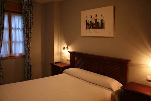 Imagen de la habitación del Hotel Argüelles, Ribadesella. Foto 8